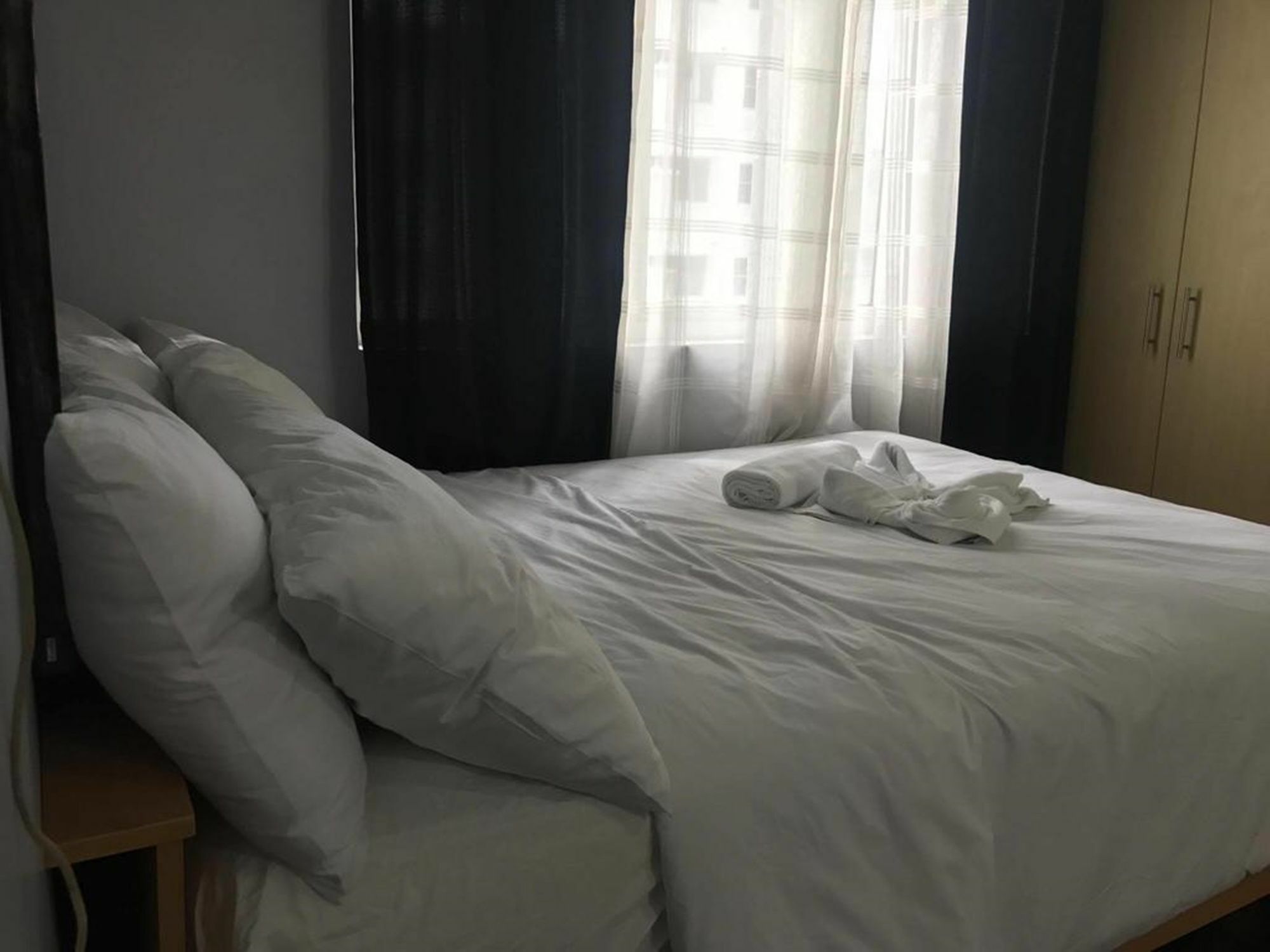 Go-Stay @ South Of Market Taguig Buitenkant foto