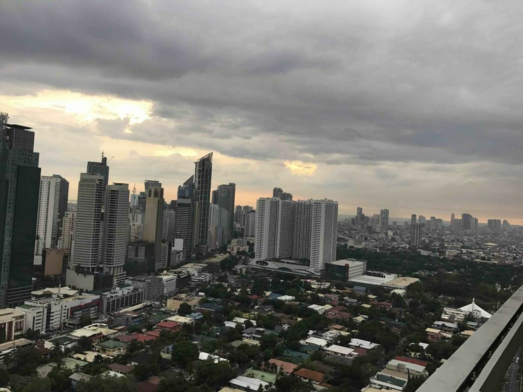 Go-Stay @ South Of Market Taguig Buitenkant foto